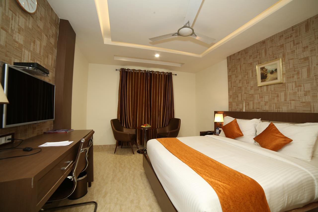Vijayawāda Hotel Indraprasttha מראה חיצוני תמונה